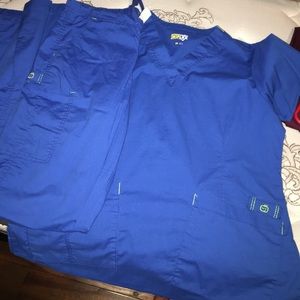 Wonderwink scrub set