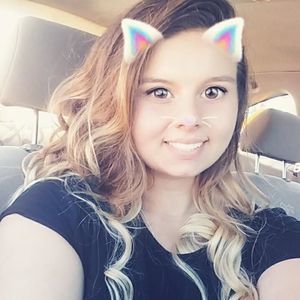 Meet your Posher, Alyzabeth