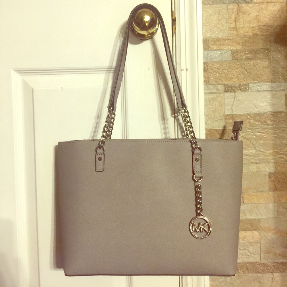 Brand new, chain leather Michael Kors Tote