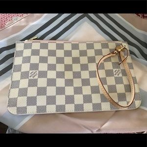Brand new Louis Vuitton Damier Azur pouch