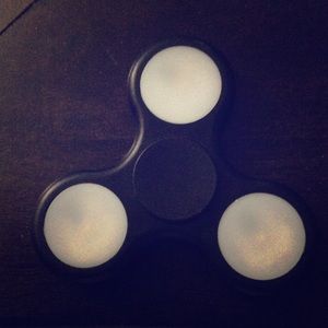Fidget spinner