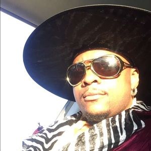 Meet your Posher, Wesley