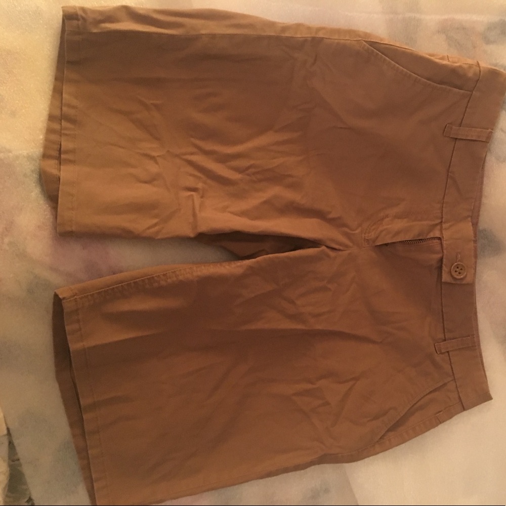 NY&Co khaki Capri shorts (knee length)