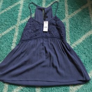 Kendall and Kylie brand new top💗💗💗