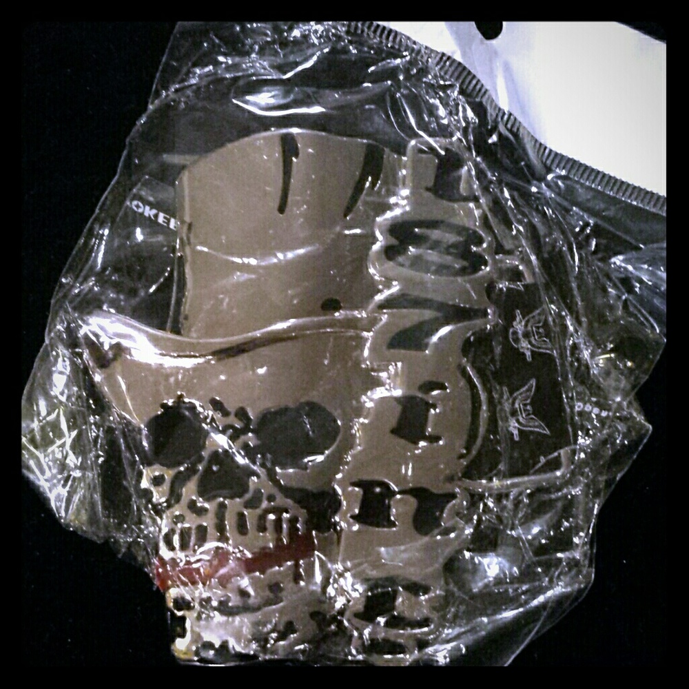 187 Inc. Skull belt buckle
