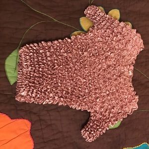 Stretchy pink shirt!