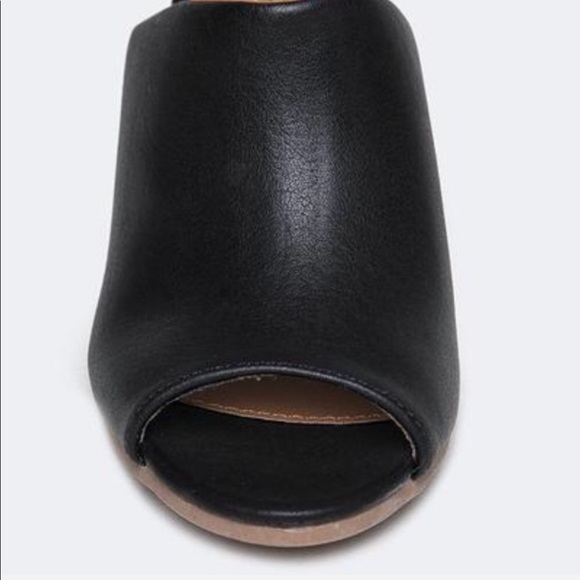 Black Chic Peep Toe Open Back Mules - Picture 5 of 5