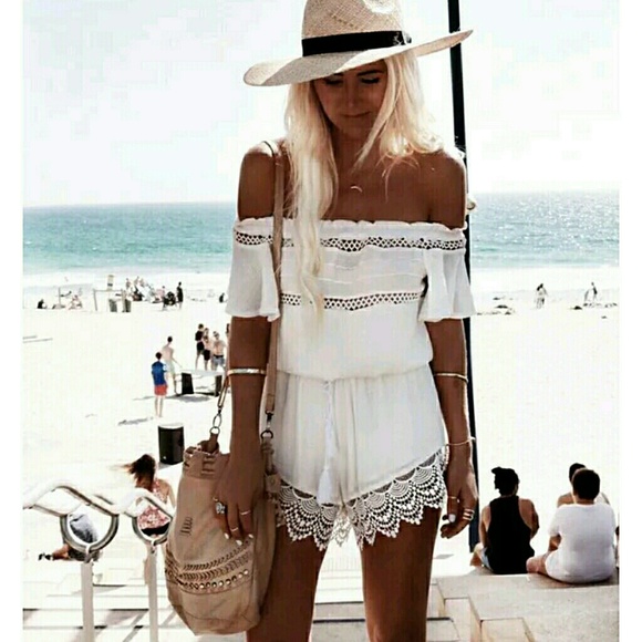 Dresses & Skirts - NEW🔴1 XL LEFT🔴WHITE LACEY CHIFFON ROMPER/CLBWR