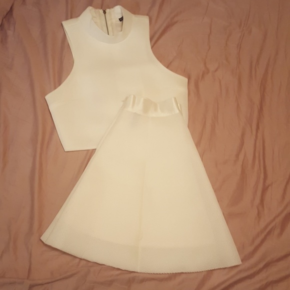 EXPRESS IVORY BONDED MESH CROPPED TANK &FULL SKIRT - Picture 8 of 8