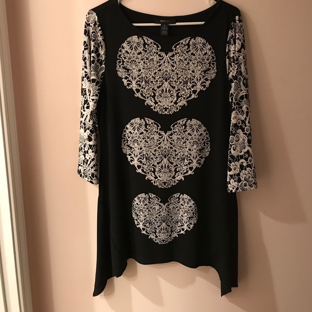 Black/white dress.