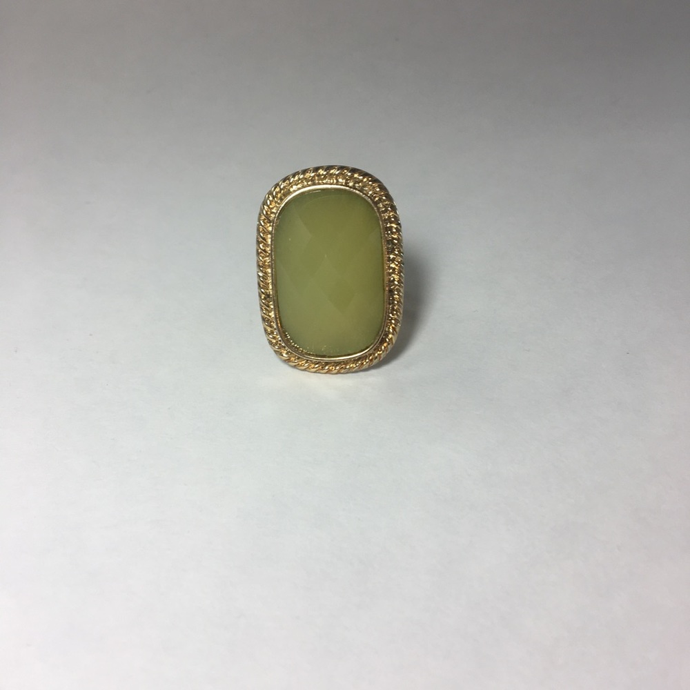 Green Gemstone Ring - image 5