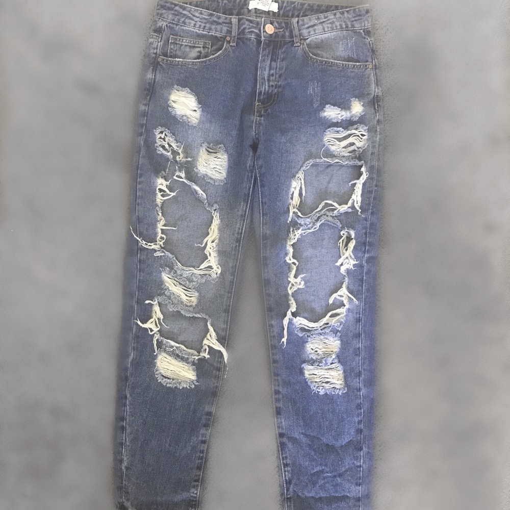 Ripped Boyfriend Jeans