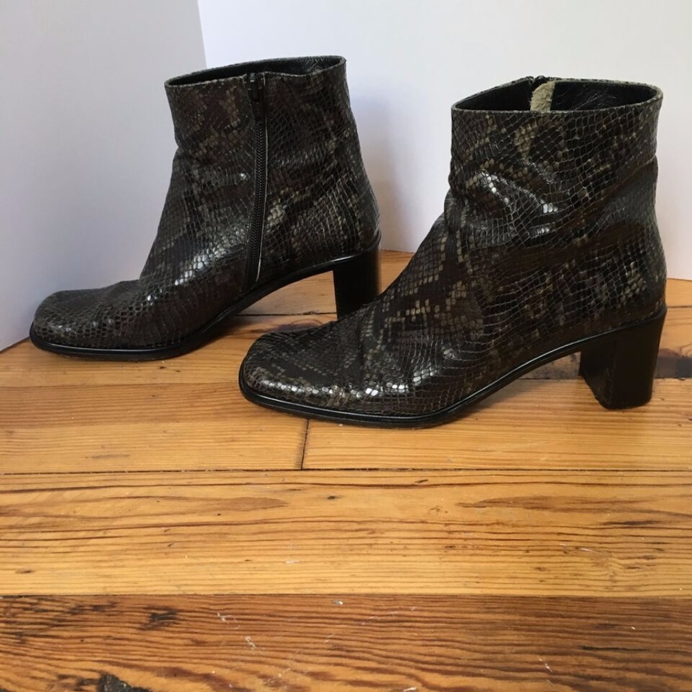 VIA SPIGA Made In Italy Snakeskin Ankle Boots BRN