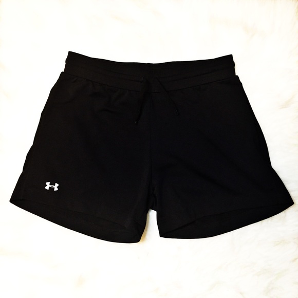 Under Armour Pants - UNDER ARMOUR • shorts