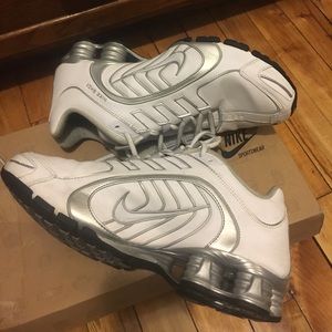 Nike Shox Navina