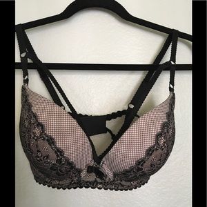 Victoria's Secret 32 DD bra