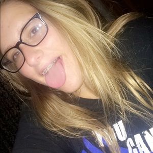 Meet your Posher, Maya