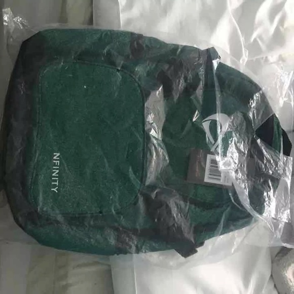 SOLD❌❌❌Green Sparkly Nfinity Backpack! - Picture 3 of 3