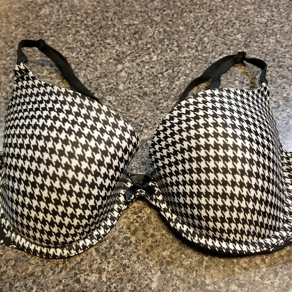 Victoria Secret bra 34c