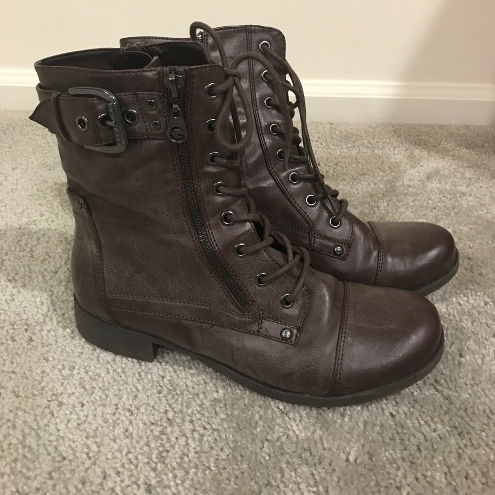 Guess boots