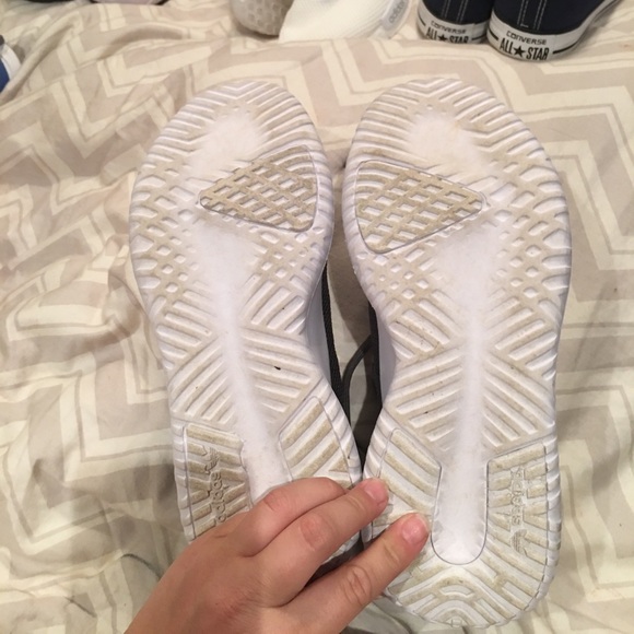 Adidas Tubular - Picture 3 of 3