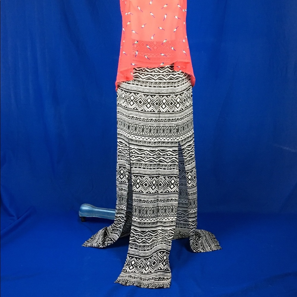 Forever 21 split leg long skirt size small