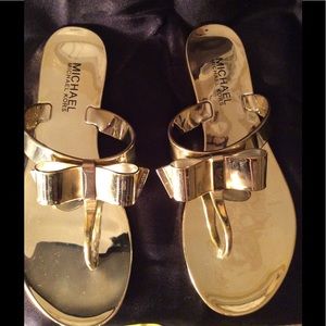 Michael Kors GOLD Bow flat thong sandal