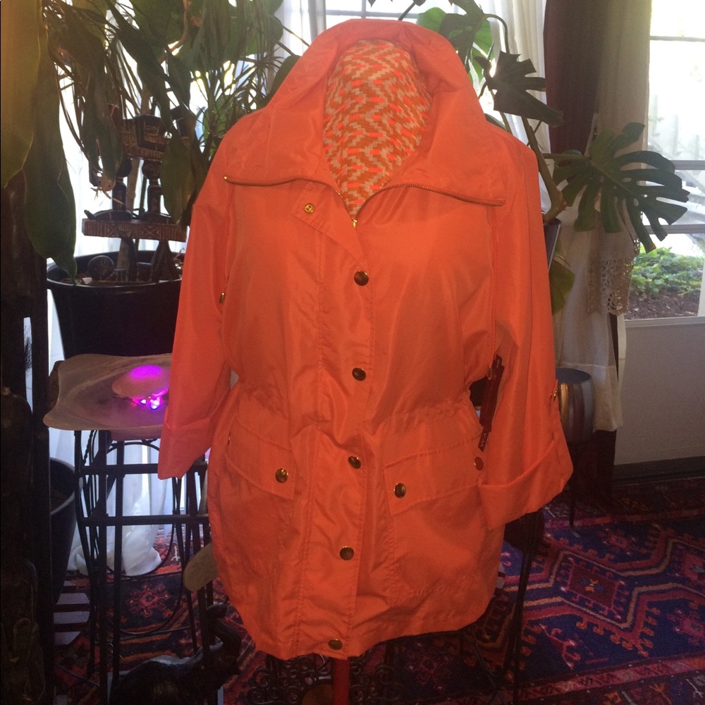 Water resistant coral anorak 3/4 length jacket.
