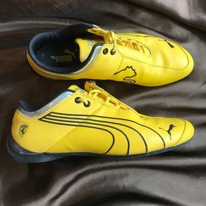 Rare Ferrari-Puma genuine leather sneaker size9.5