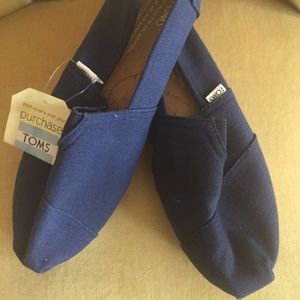 Tom's classic espadrilles