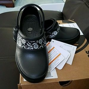 crocs mercy work womens