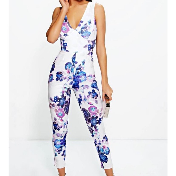 🌸FLOWER PRINT CROSS BACK JUMPSUIT🌸 - Picture 1 of 3