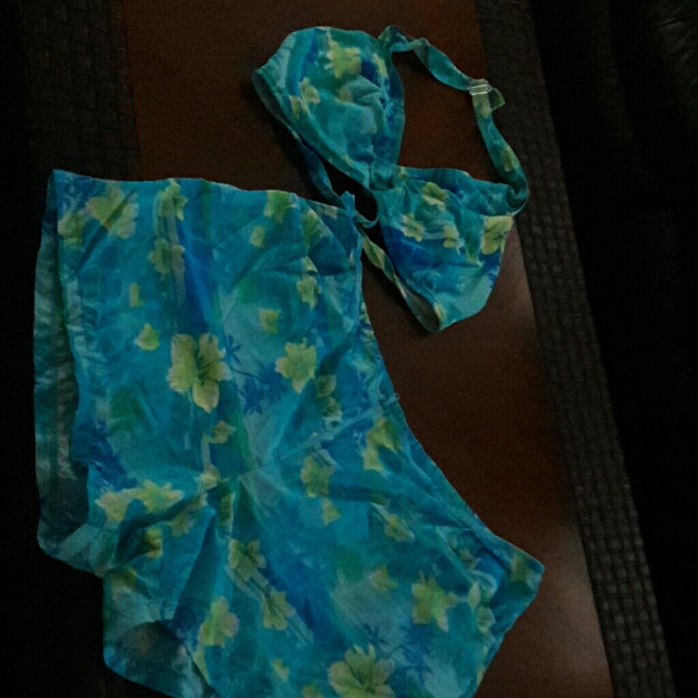 Plus Size 1x Swimsuit w/ Boxer Bottoms.