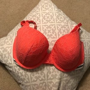 NEVER WORN MULTIWAY VICTORIA's SECRET bra