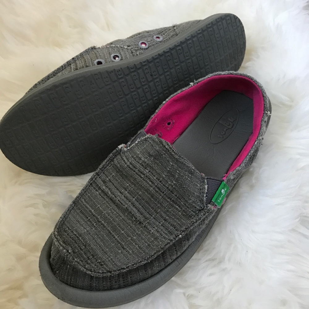Sanuk size 8