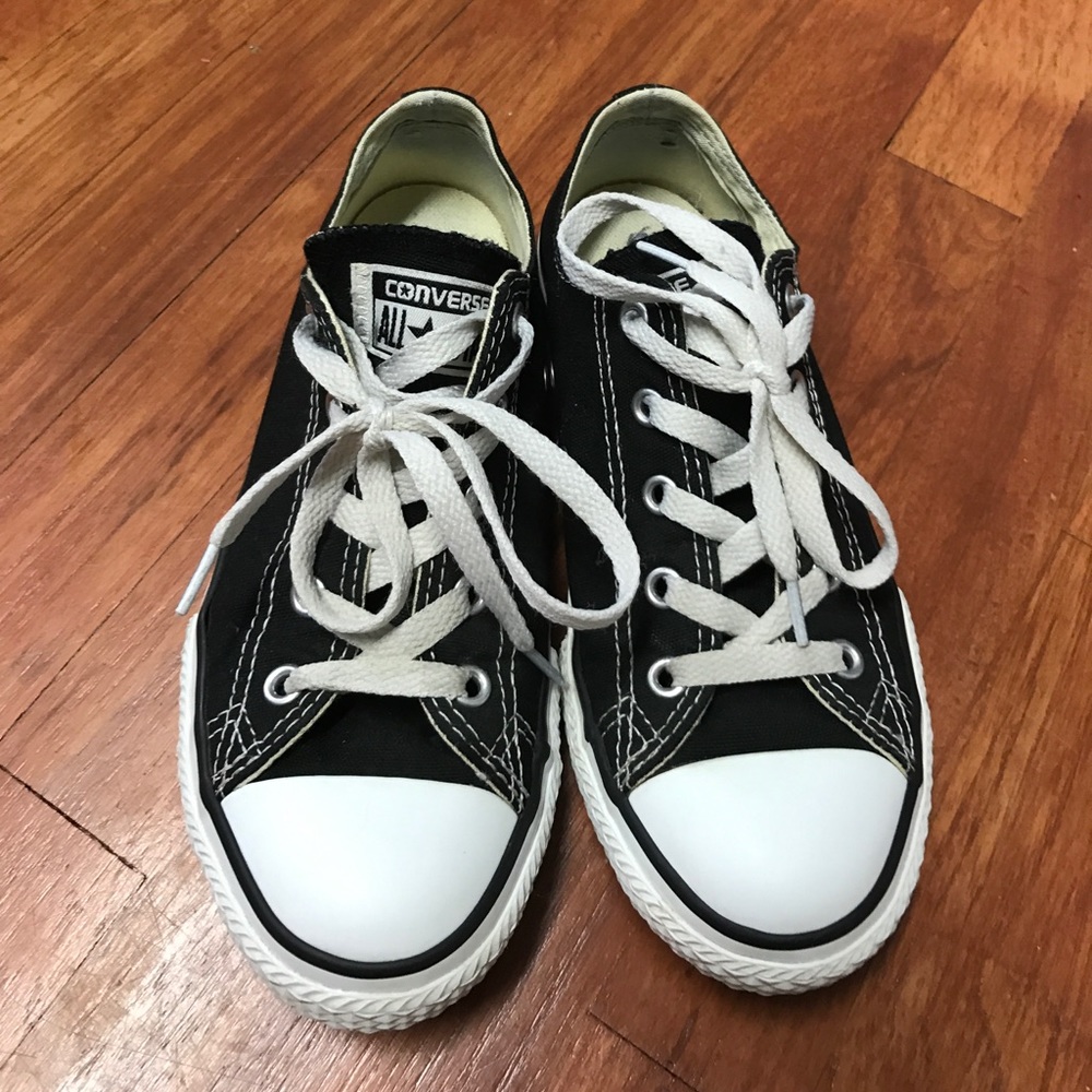 Black converse
