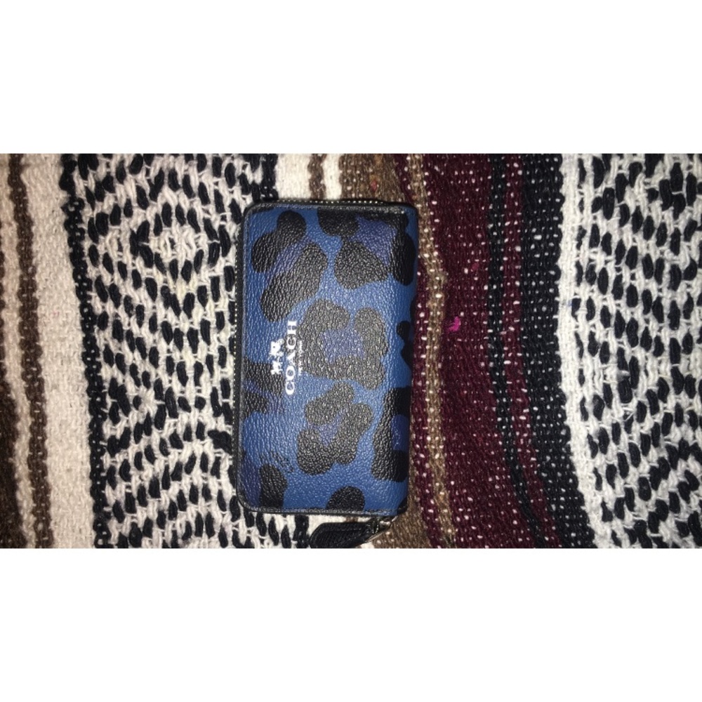 Half Wallet