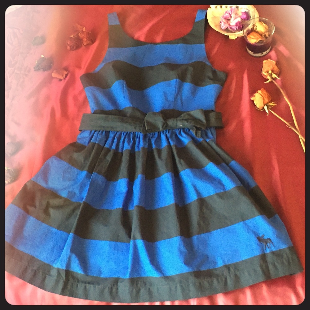 Abercrombie & Fitch "Morgan Dress"