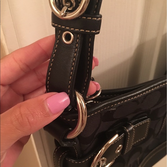 COACH black/silver accent small bag - Picture 3 of 7