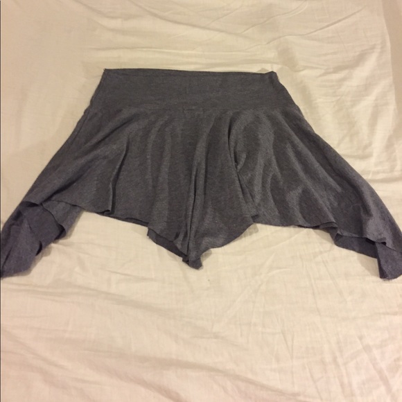 🆑FINAL PRICE‼️ Grey mini asymmetrical Skirt with multicolored top - Picture 4 of 4