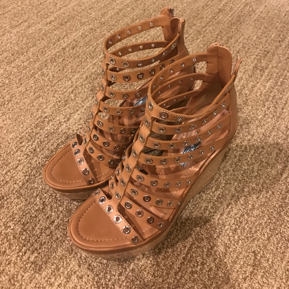 Prada grommet wedges size 39.5 light brown