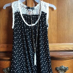 Black poka dot top!