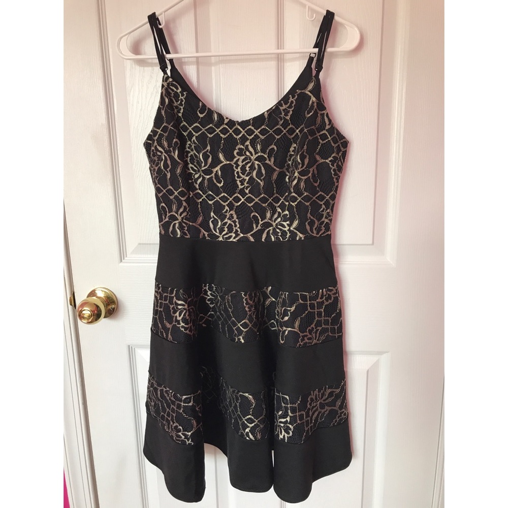 Francesca's BEAUTIFUL black dress