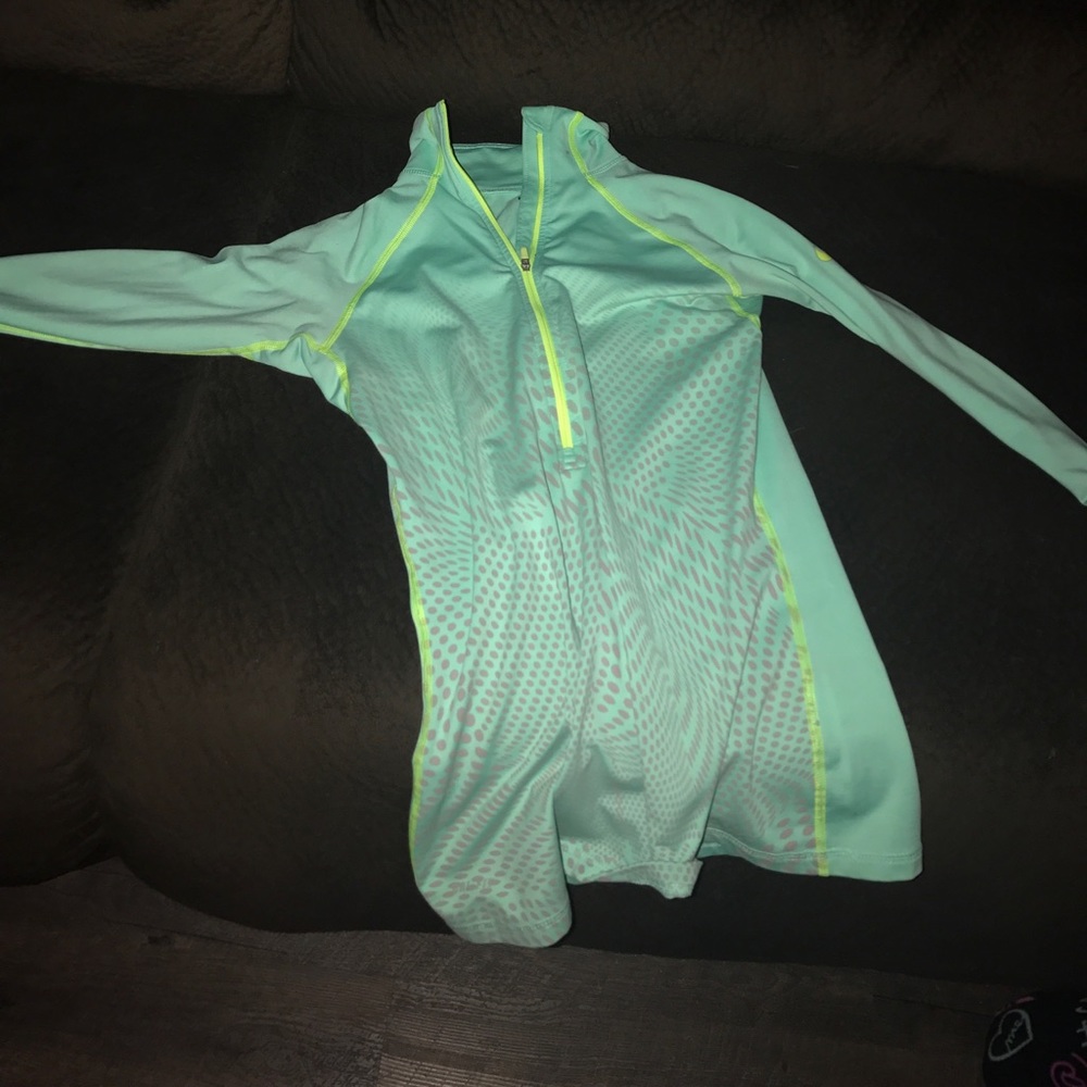 small nike pro quarter zip