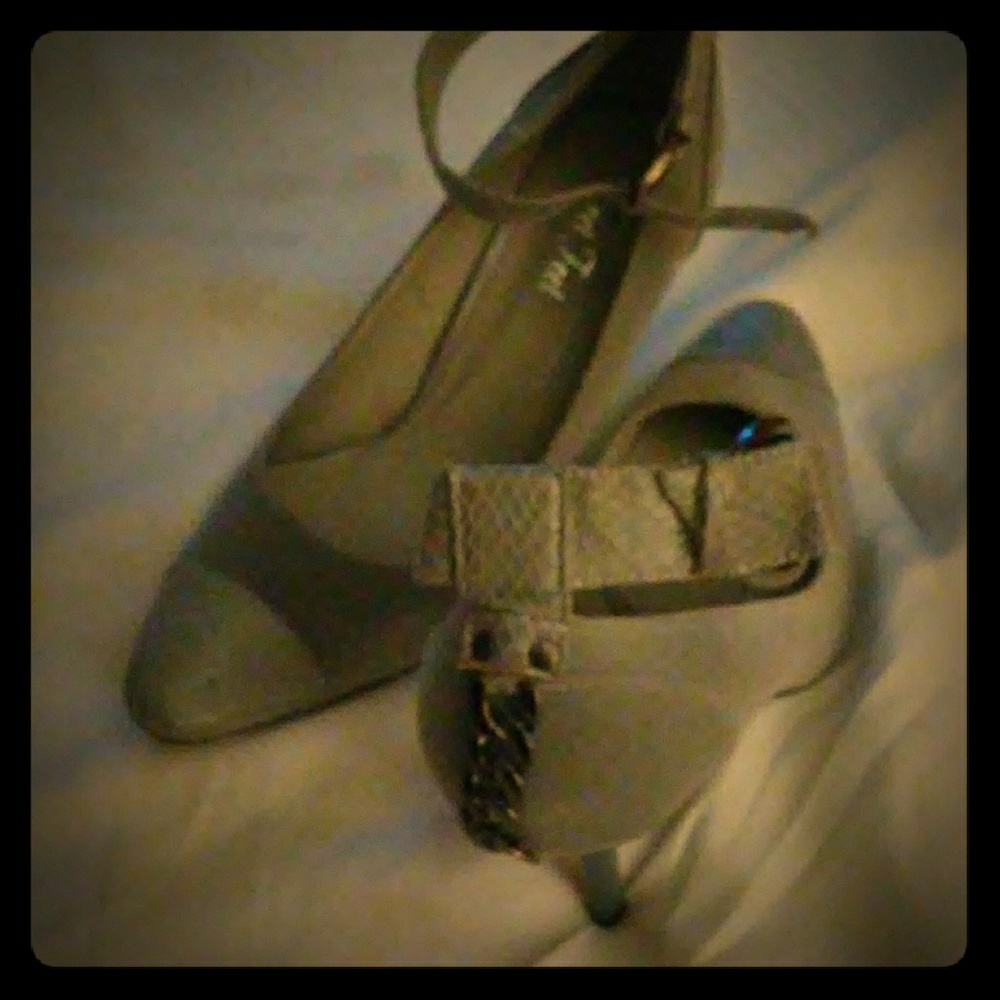 Dress shoes