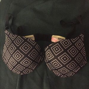 VS B&W Aztec Push-up Bra