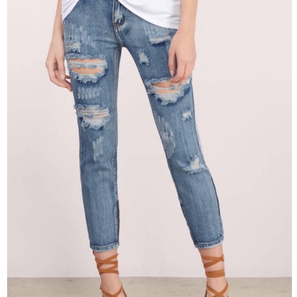 NWT Tobi Distressed Skinnies