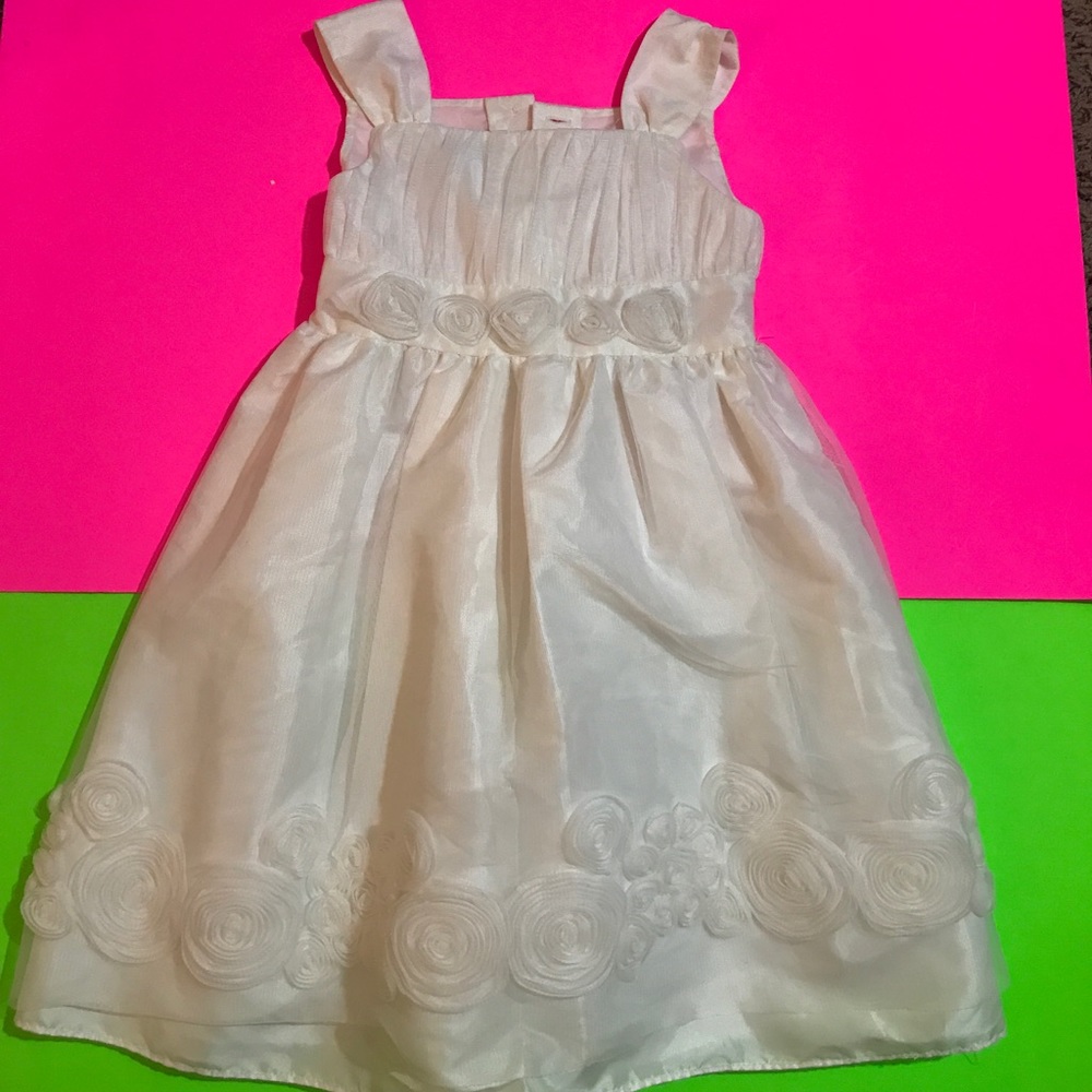 Girls dress size 4 EUC