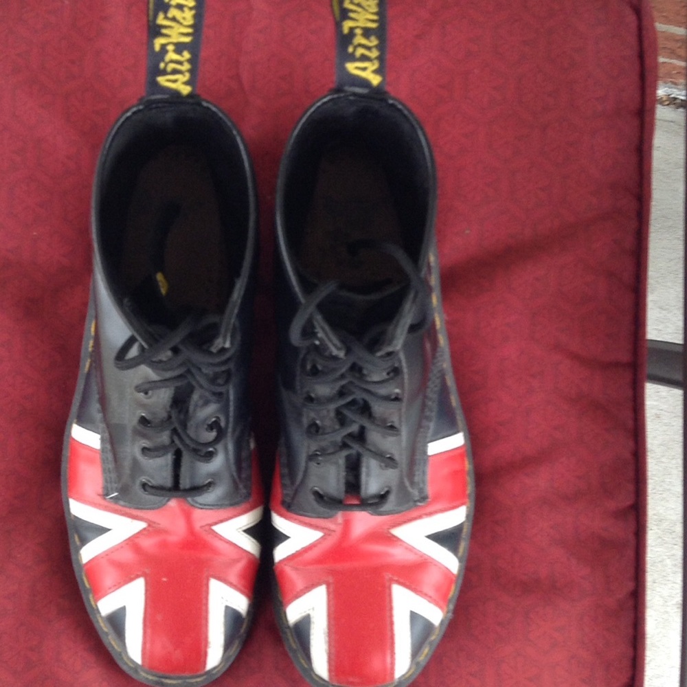 Dr. Martens AirWair Union Jack Boot