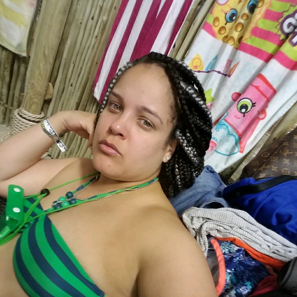 Meet your Posher, Nefertiti